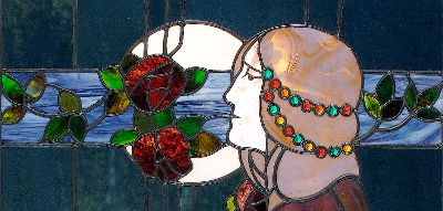 Two Red Roses Foundation Logo