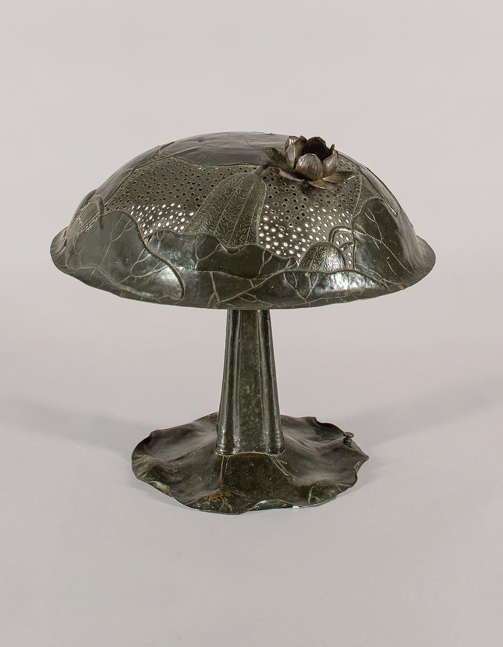 Fig. 2 - Elizabeth Eaton Burton, Lamp with lily pads, c. 1904-1910, patinated copper, TRRF Collection.